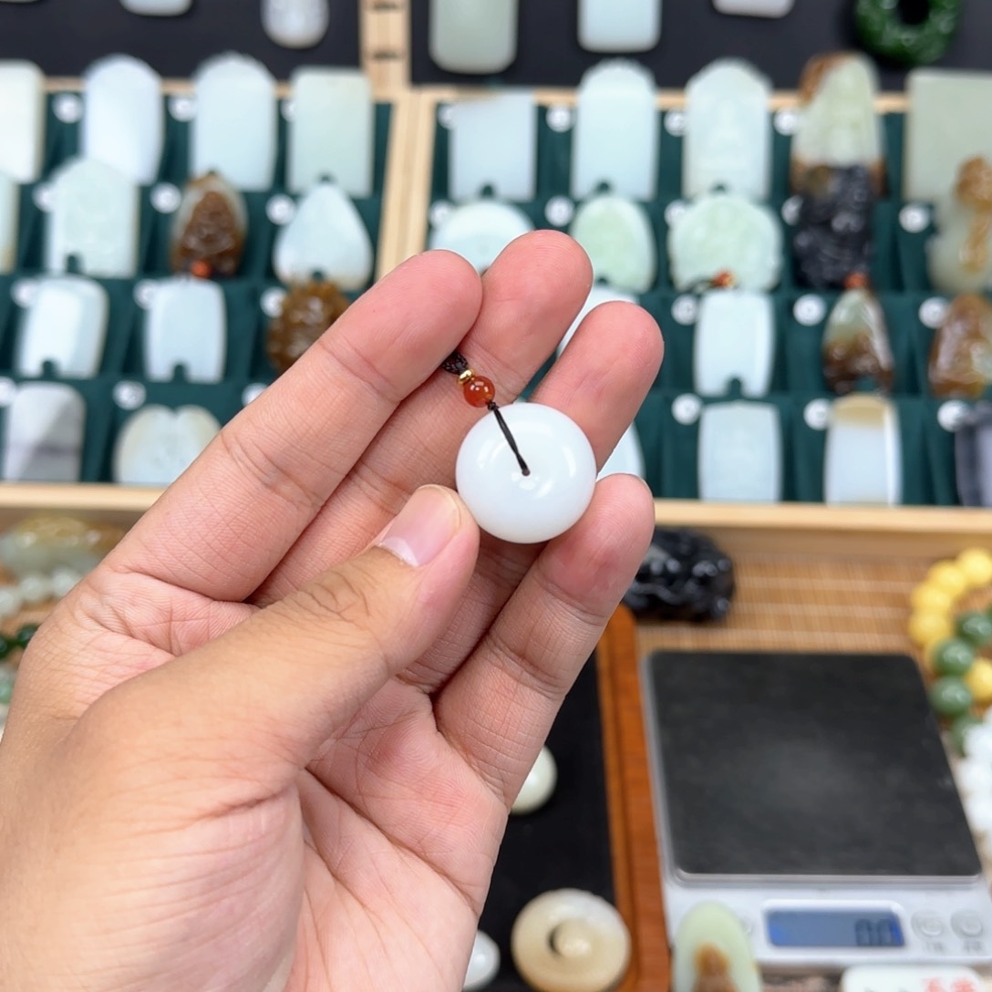 和田玉挂件未镶嵌