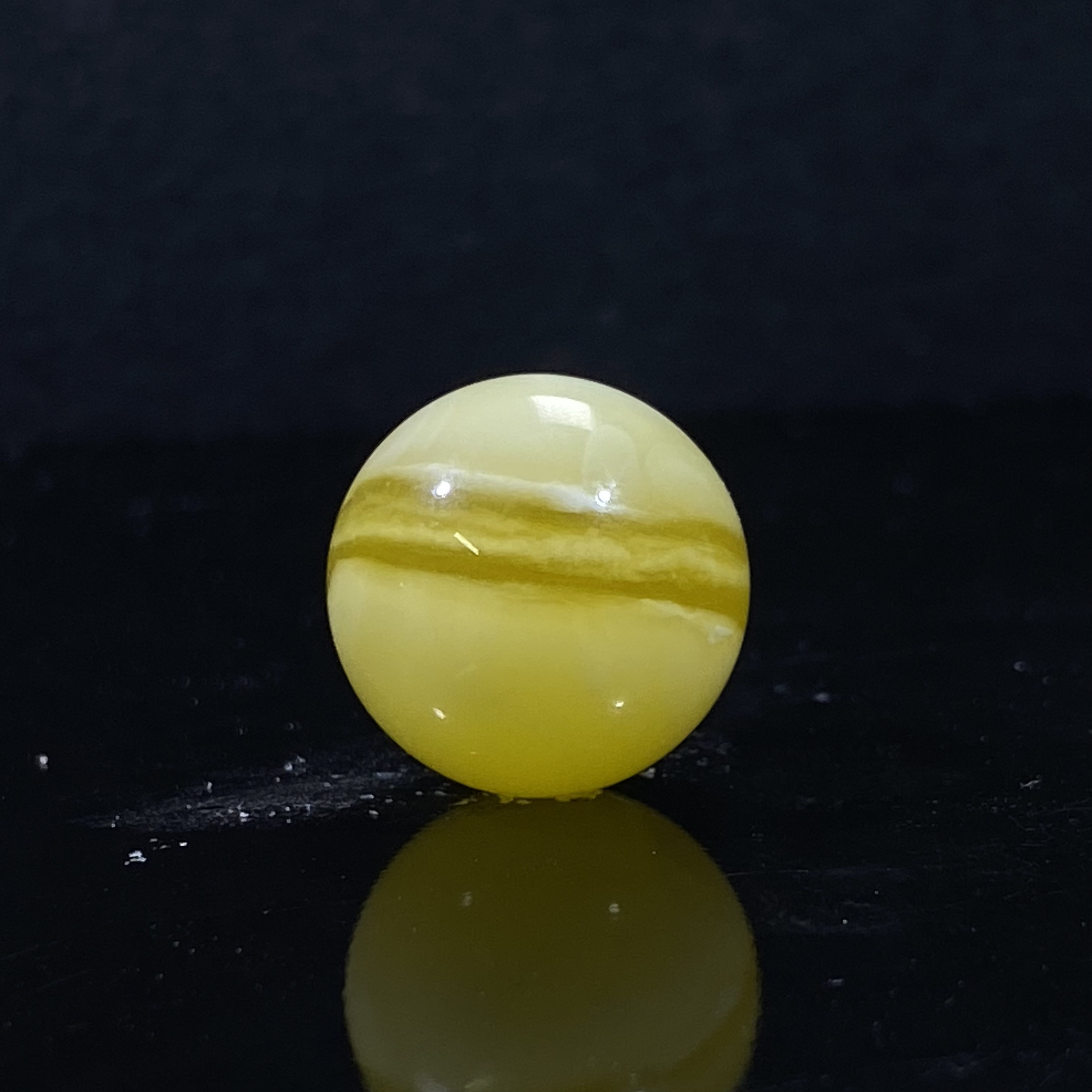 琥珀蜜蜡14.9m满蜡白花溶洞双一线天圆珠