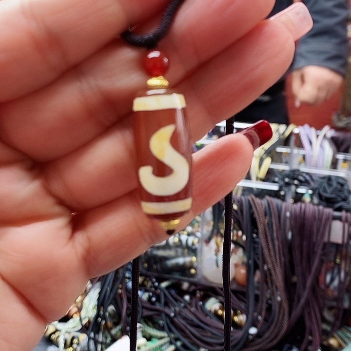 玛瑙/玉髓颈饰合金