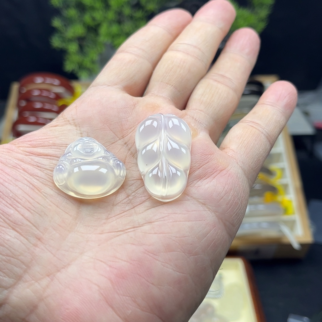 Y***毓玛瑙/玉髓合金颈饰