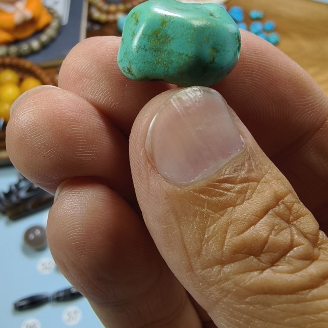 执***颜玛瑙/玉髓未镶嵌天然原矿玛瑙