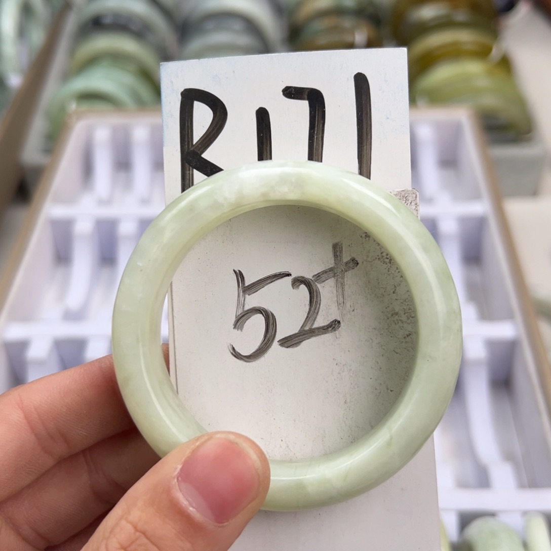 岫玉手镯未镶嵌天然岫玉