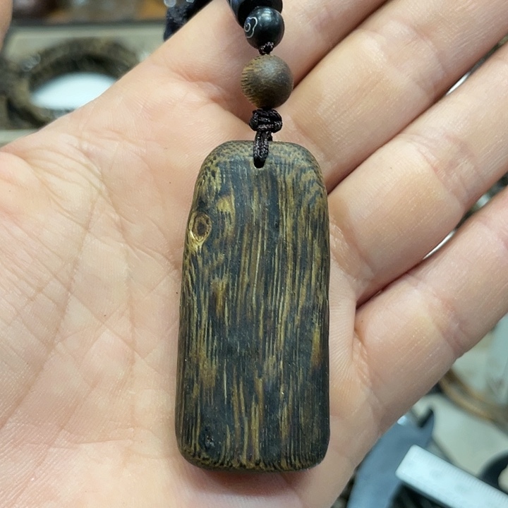 沉香吊坠奇楠挂件红油老料