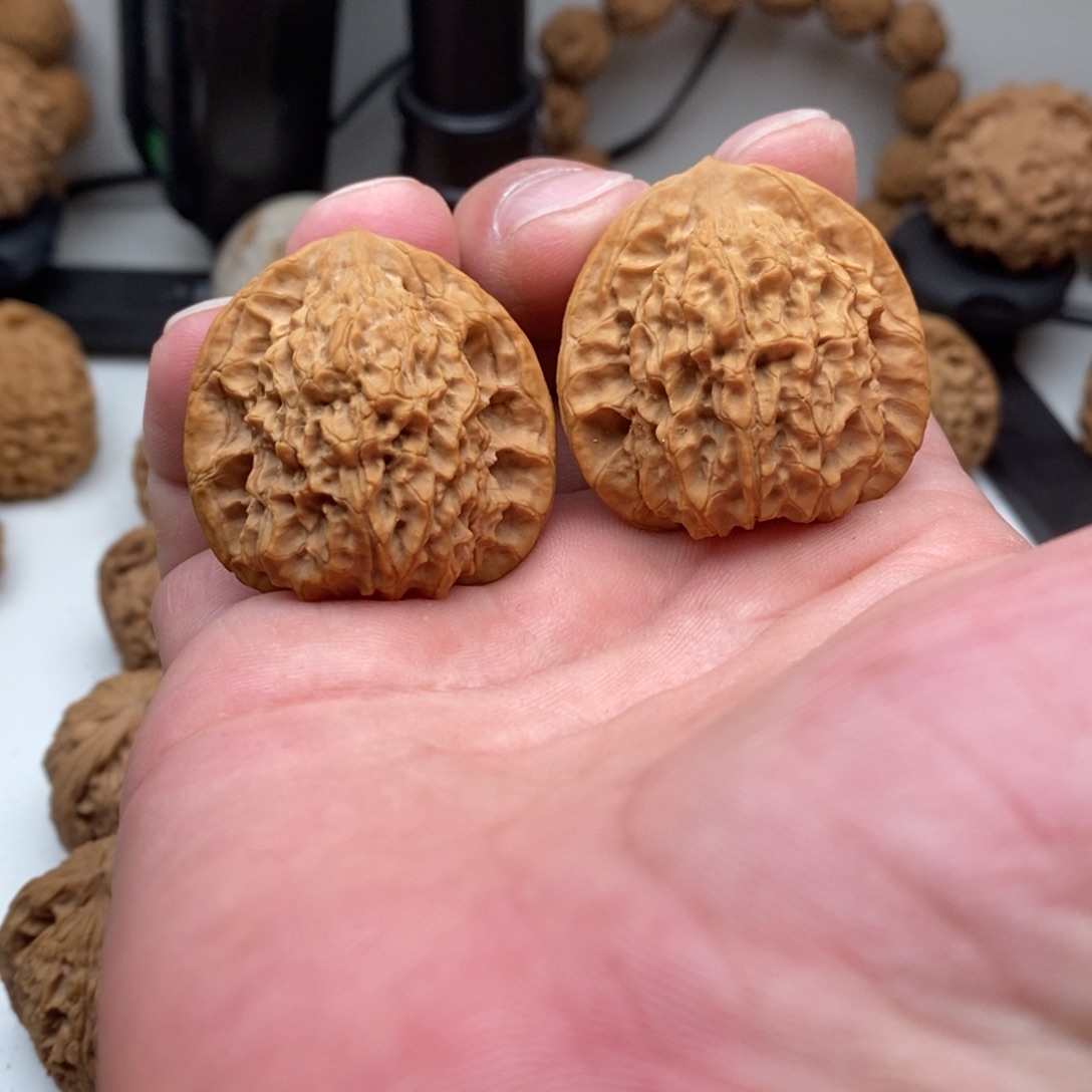 文玩核桃吊坠37关关