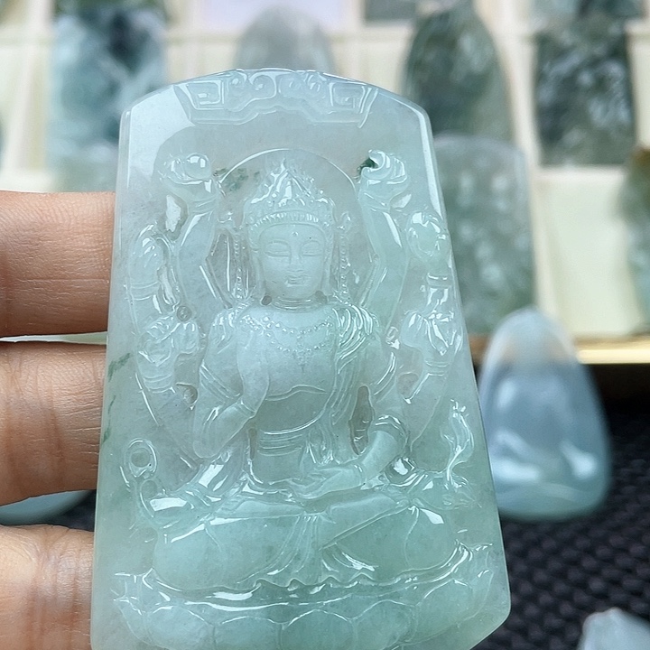颈饰未镶嵌翡翠天然缅甸翡翠A货千手观音