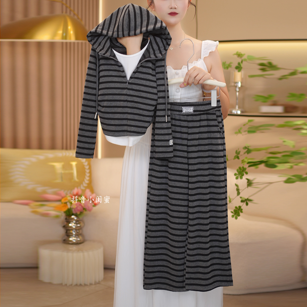 【闺蜜家】女童秋季2025新款条纹假两件连帽卫衣+阔腿卫裤套装-8601