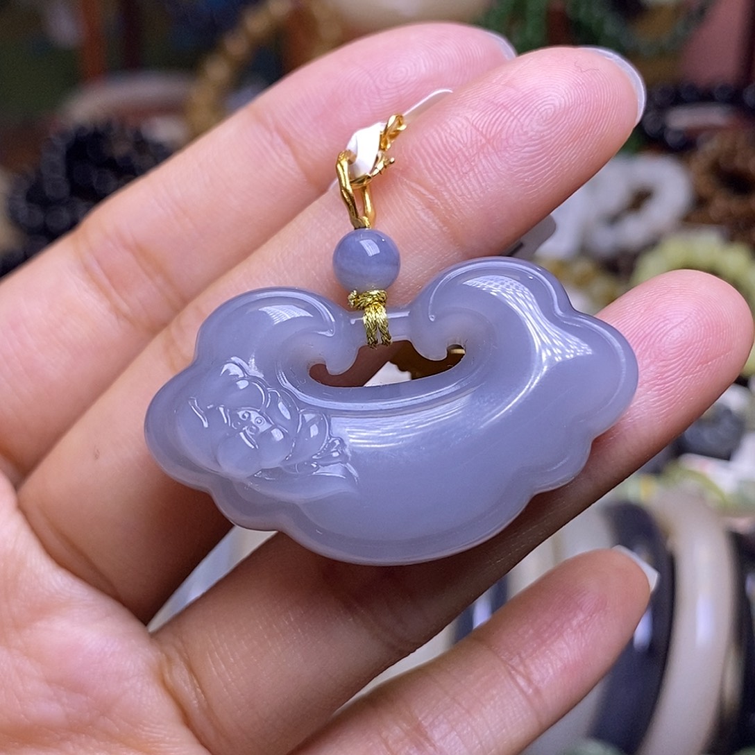 和田玉未镶嵌颈饰毕业级老矿料高冰烟紫如意锁