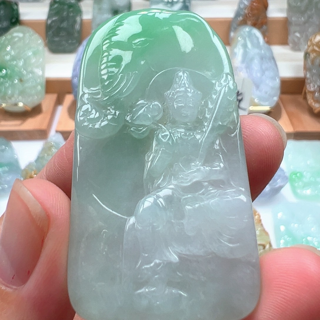 翡翠未镶嵌颈饰普贤