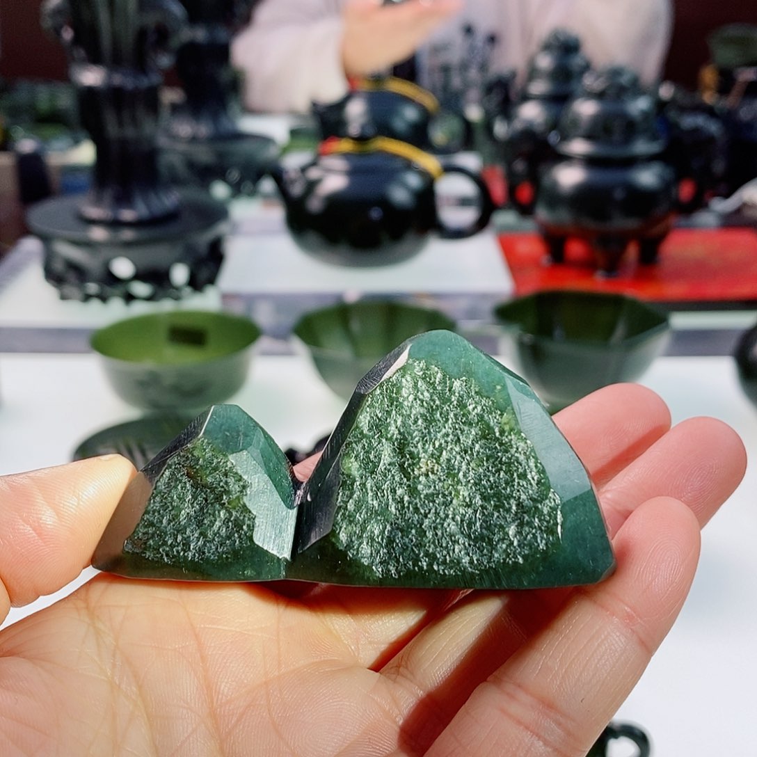 和田玉（青玉）摆件未镶嵌