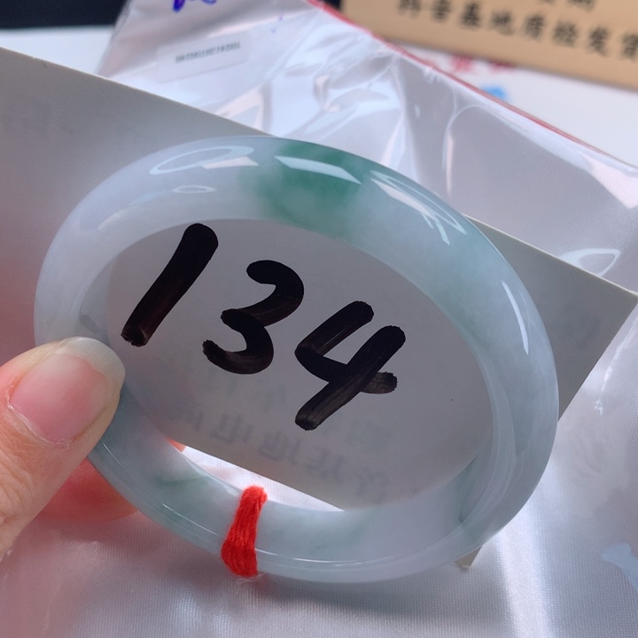 翡翠手镯未镶嵌高货微瑕