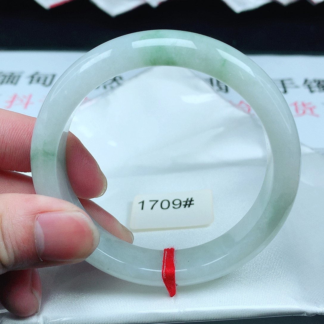 翡翠手镯未镶嵌圈57