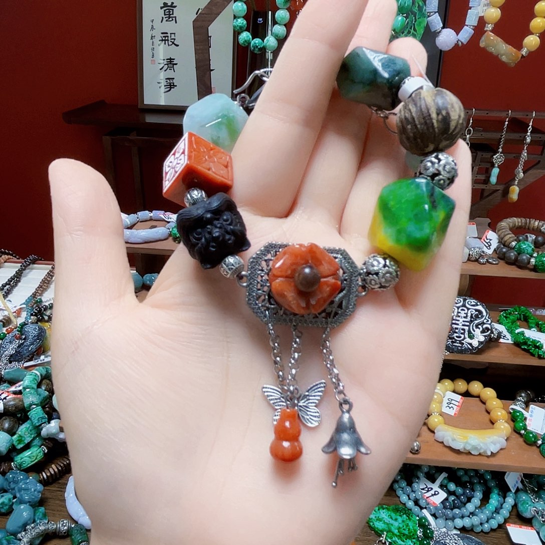 b***仔未镶嵌手链翡翠饰品