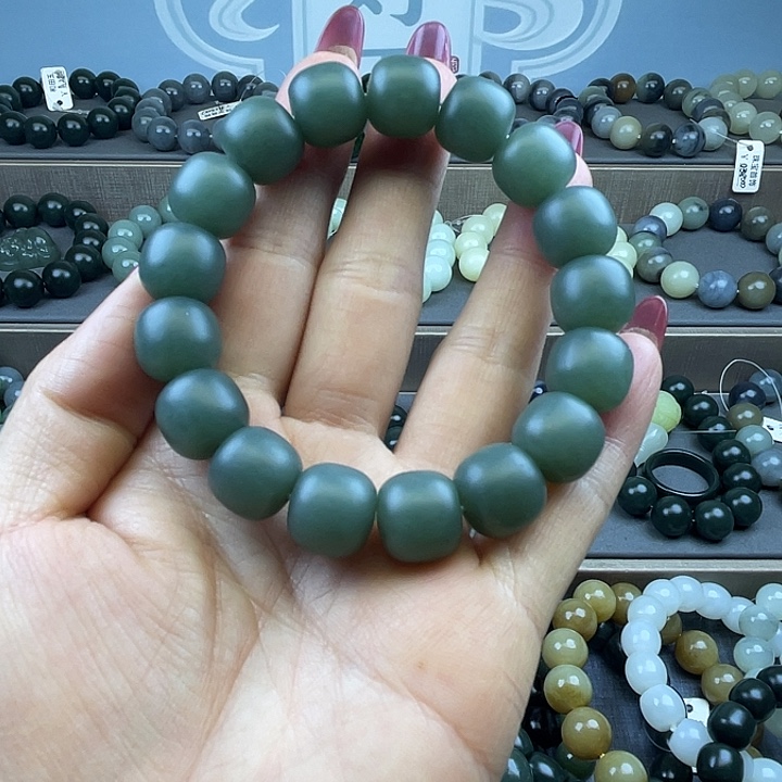 和田玉未镶嵌手链