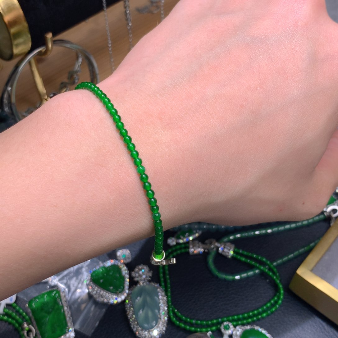 翡翠手链未镶嵌天然