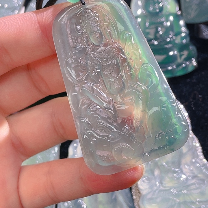 翡翠颈饰未镶嵌58，