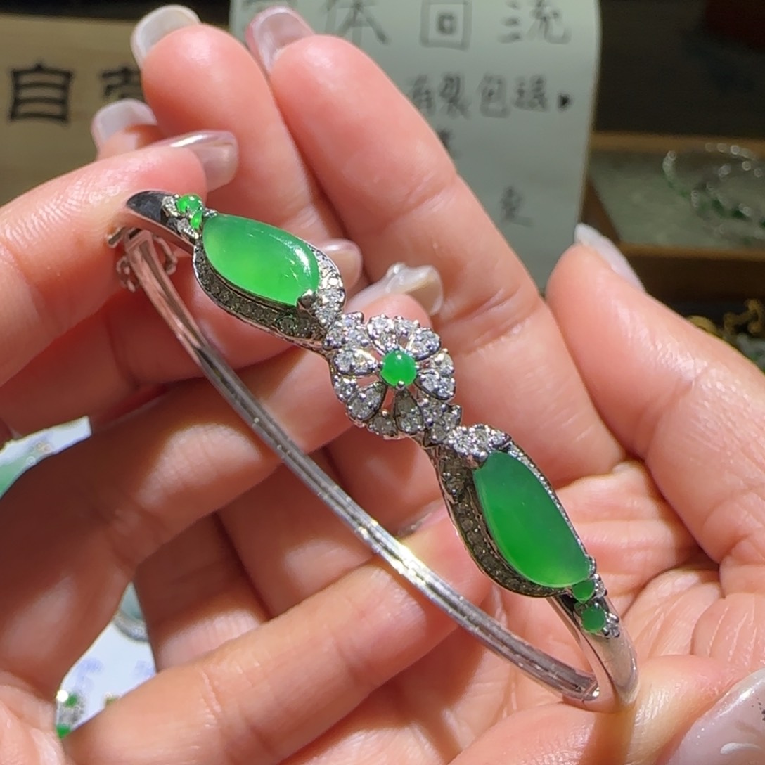 【闪购商品】翡翠手镯18K金镶嵌天然
