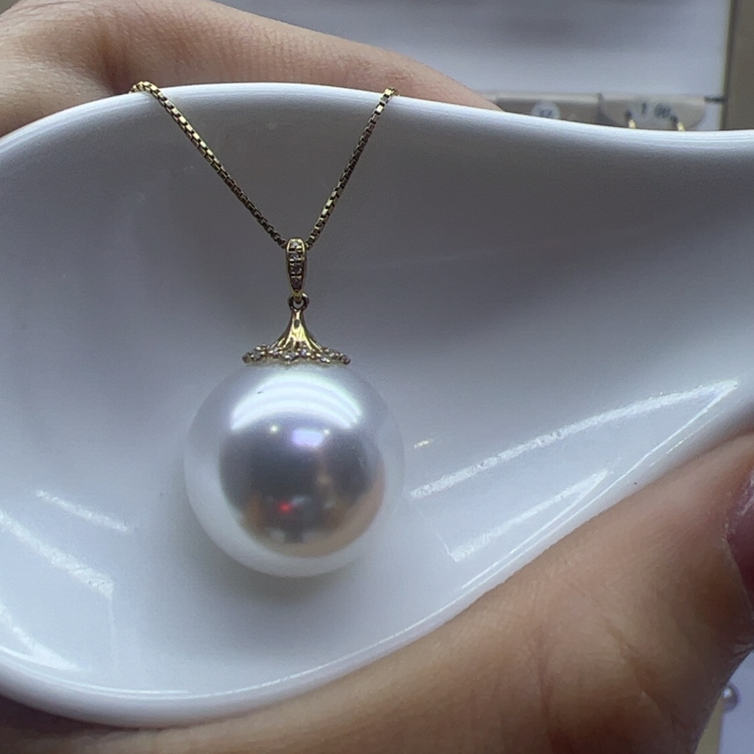 淡水珍珠吊坠(赠链)18K金镶嵌