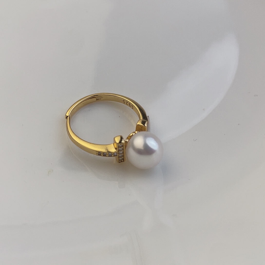 银S925镶嵌耳饰淡水珍珠