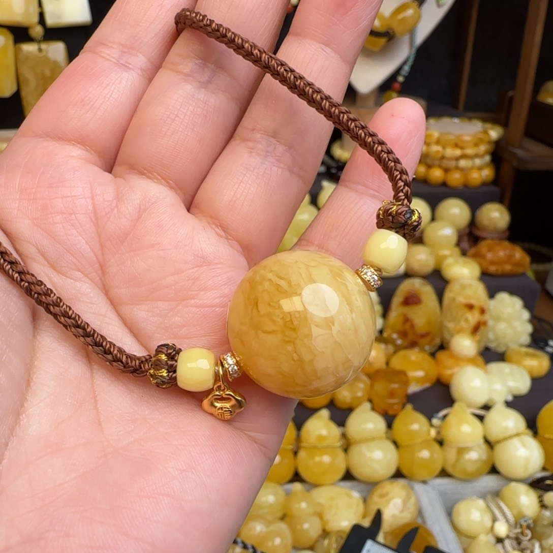 M***K琥珀未镶嵌套链蜜蜡圆珠锁骨