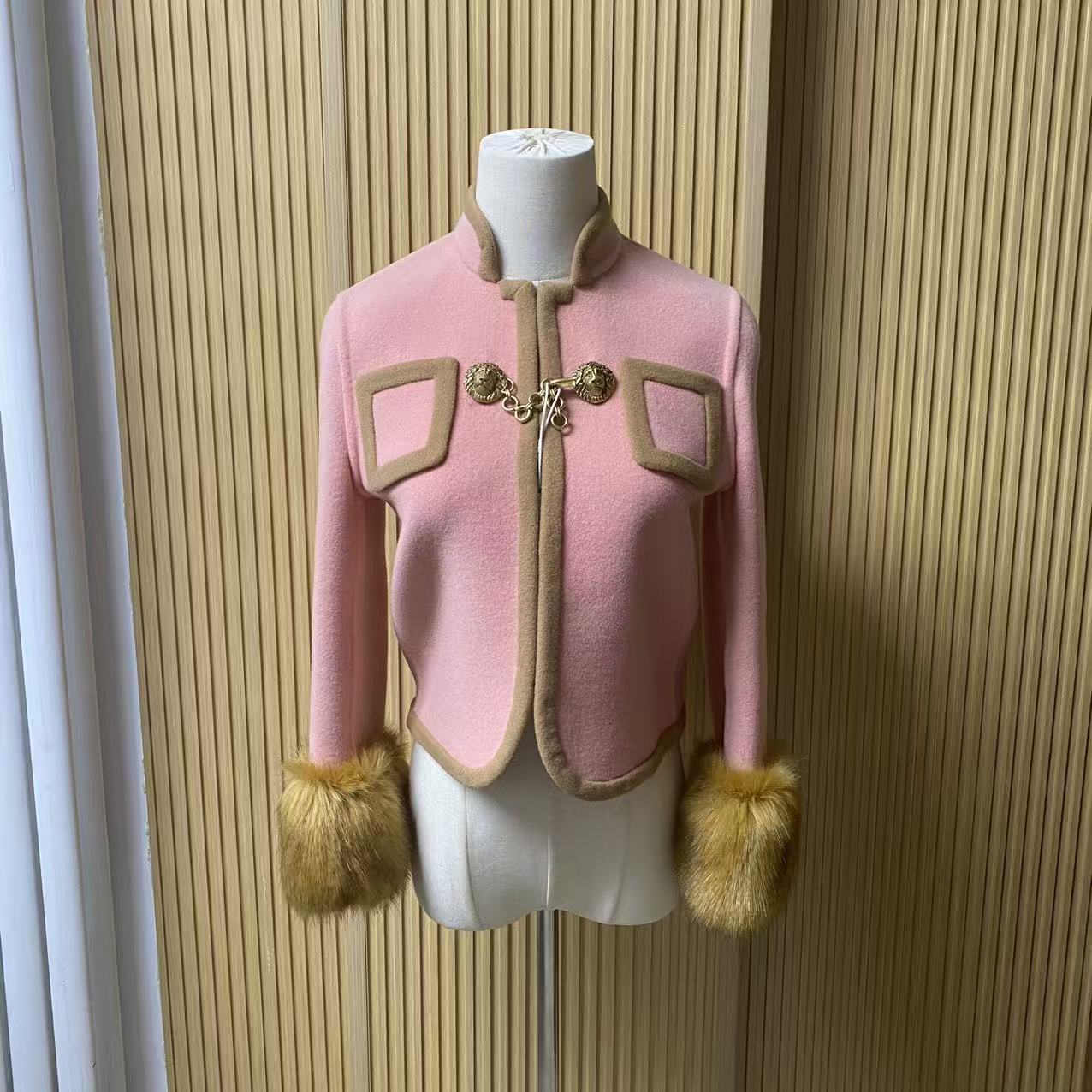 95新 GUCCI/古驰 古驰羊绒外套40码/70110048