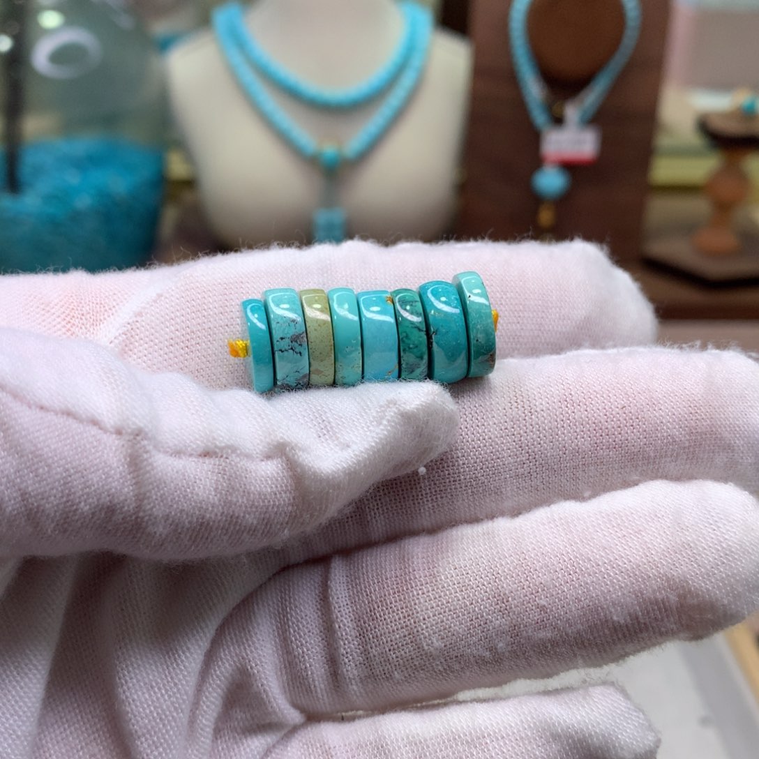 绿松石配饰未镶嵌