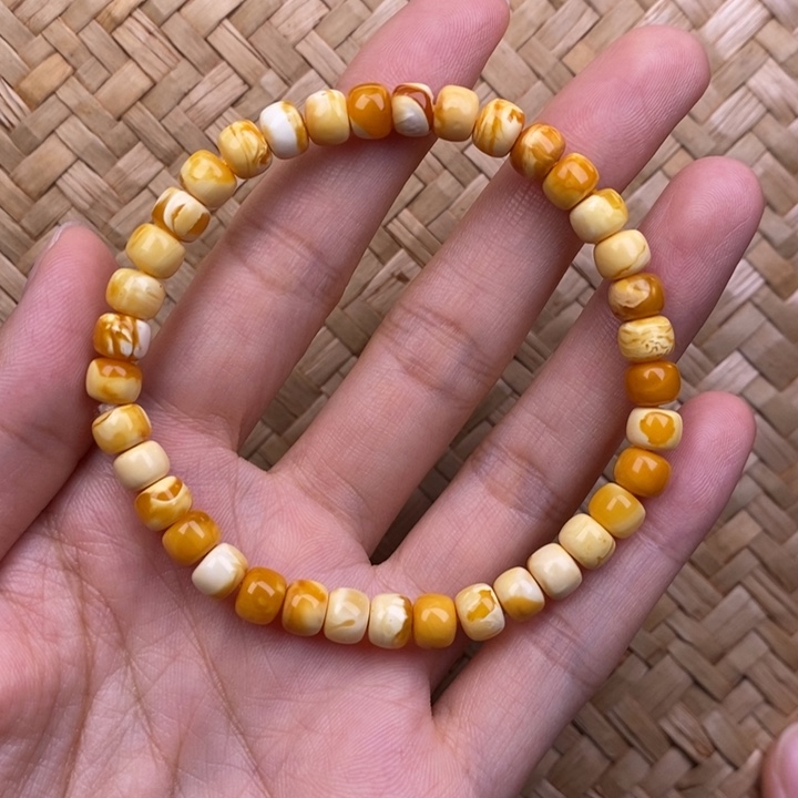 琥珀未镶嵌裸石蜜蜡