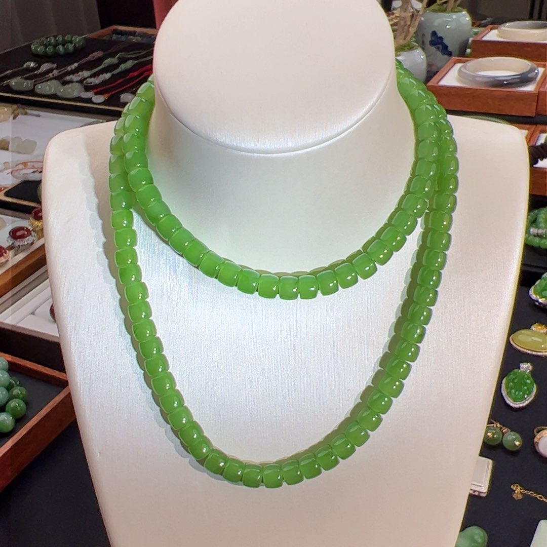 和田玉（碧玉）冰翠嫩翠细料极限弧珠串未镶嵌