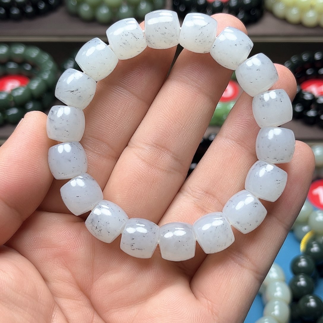 龙***盛和田玉未镶嵌手链