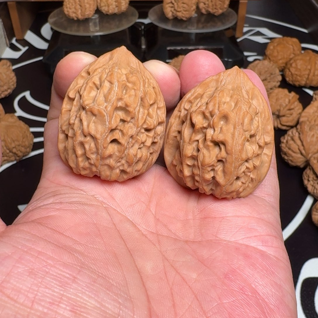 黄***一吊坠文玩核桃全品野生鸡心 尺寸36