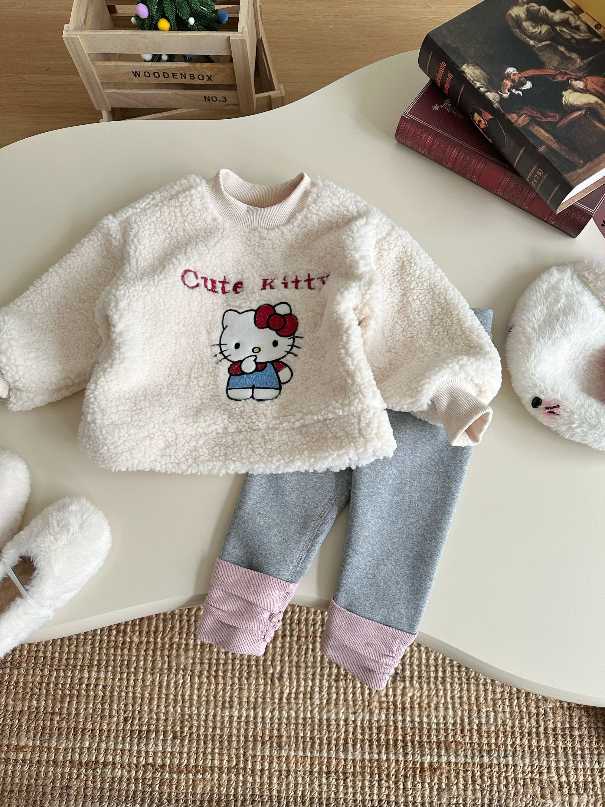 85064 女童毛绒卫衣2025冬季新款中小童韩版卡通加绒加厚上衣洋气