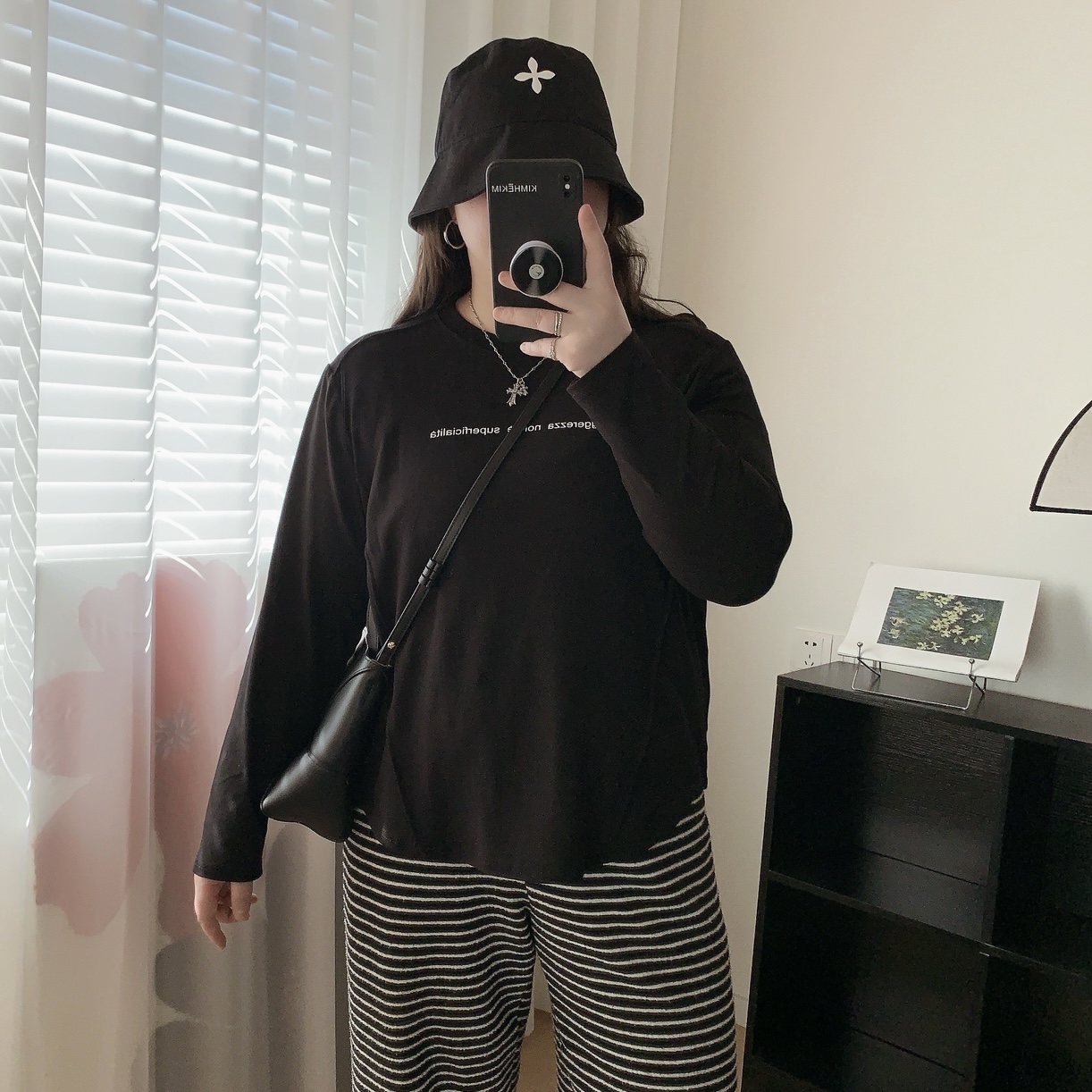 福福大码女装 正肩袖宽松显瘦遮肚子字母T恤 200斤弧形长袖打底衫