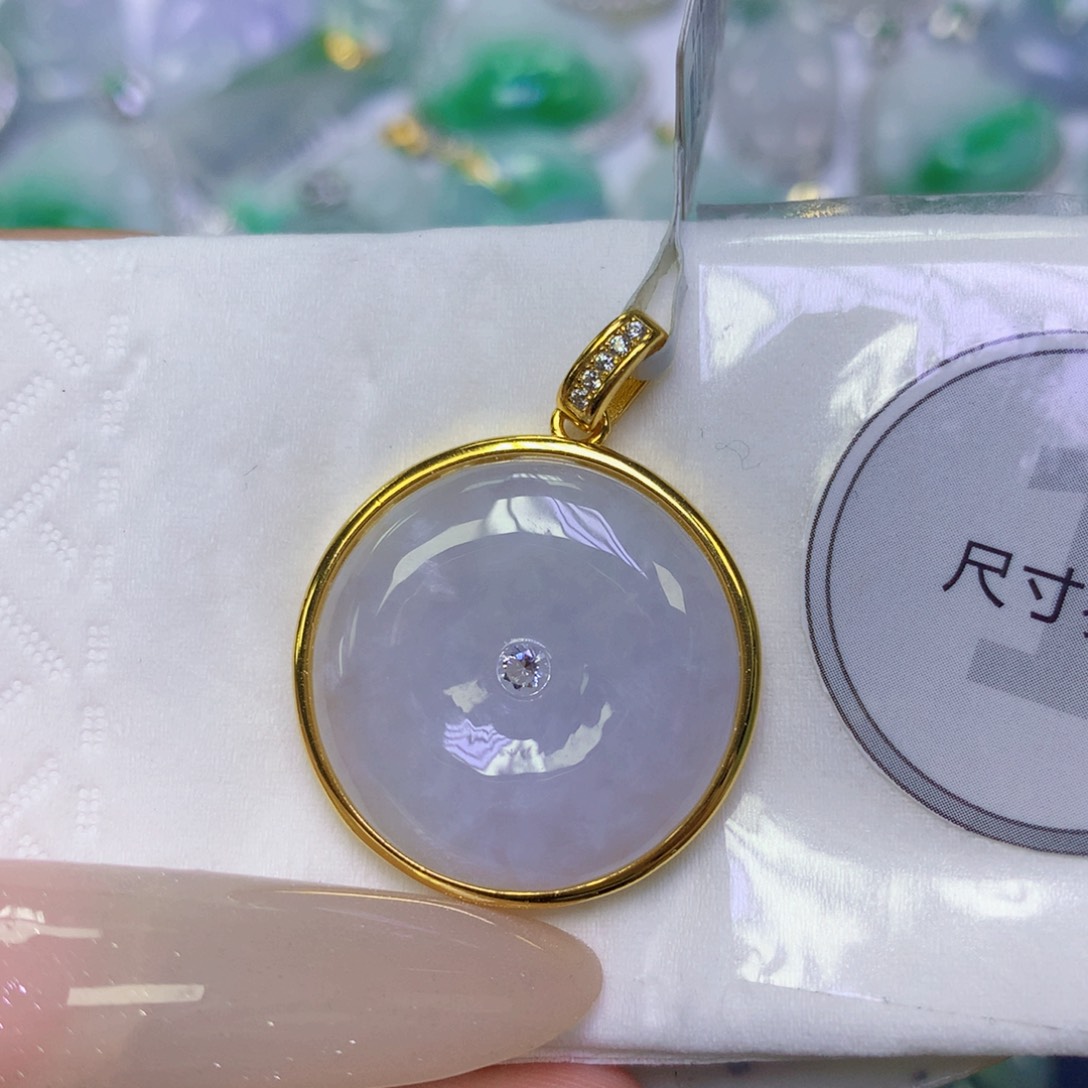 翡翠未镶嵌颈饰缅甸天然翡翠