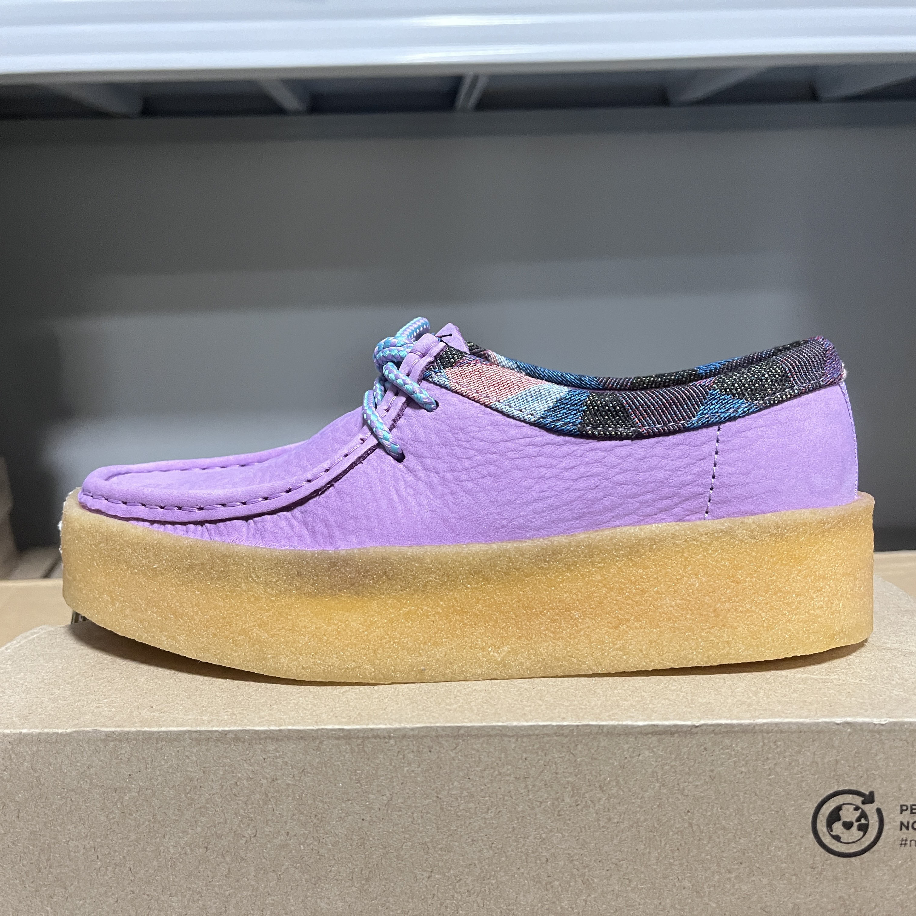 默认微瑕介意勿拍！ 时尚休闲女士亮色厚底袋鼠鞋