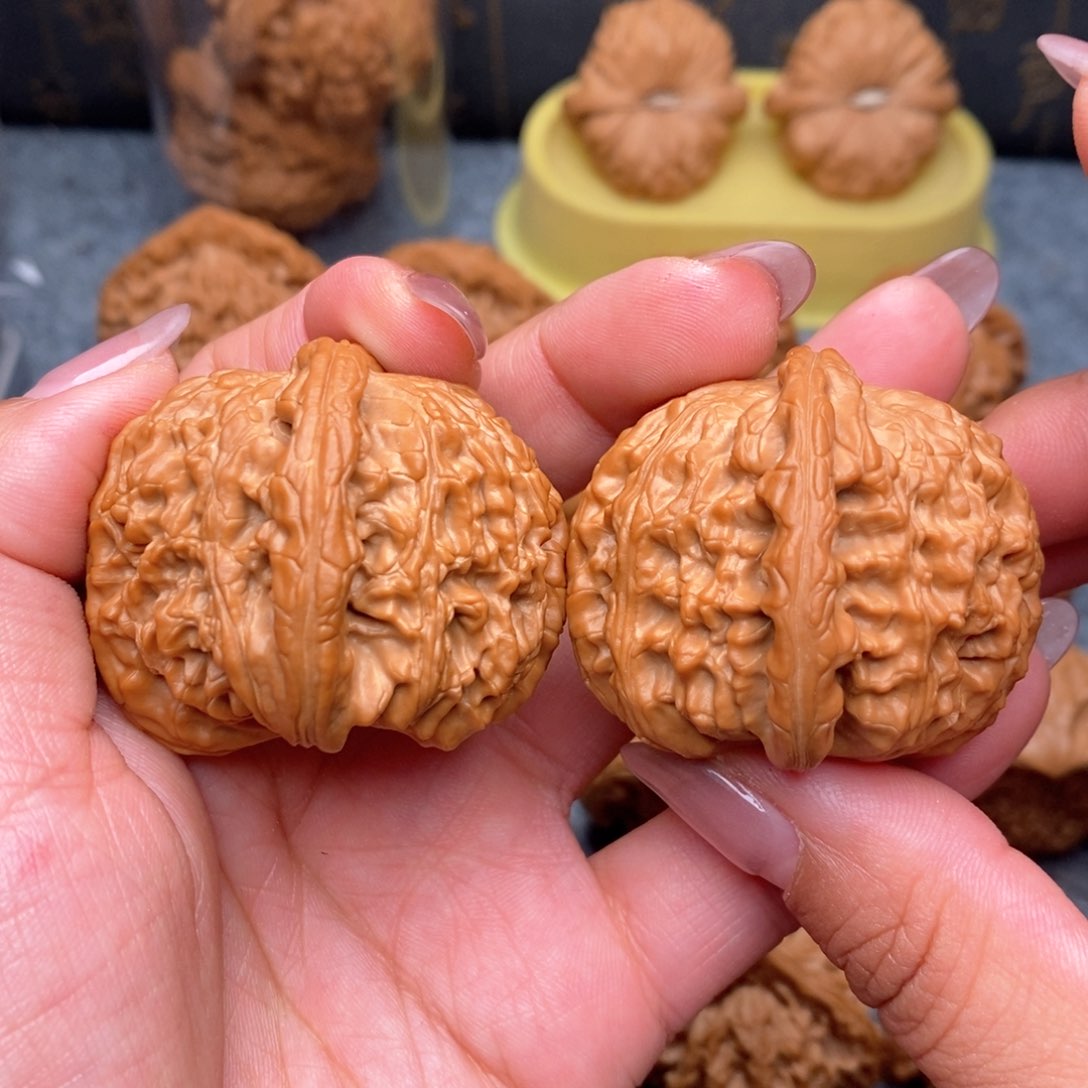 文玩核桃把件毕业球白43.5全重51克