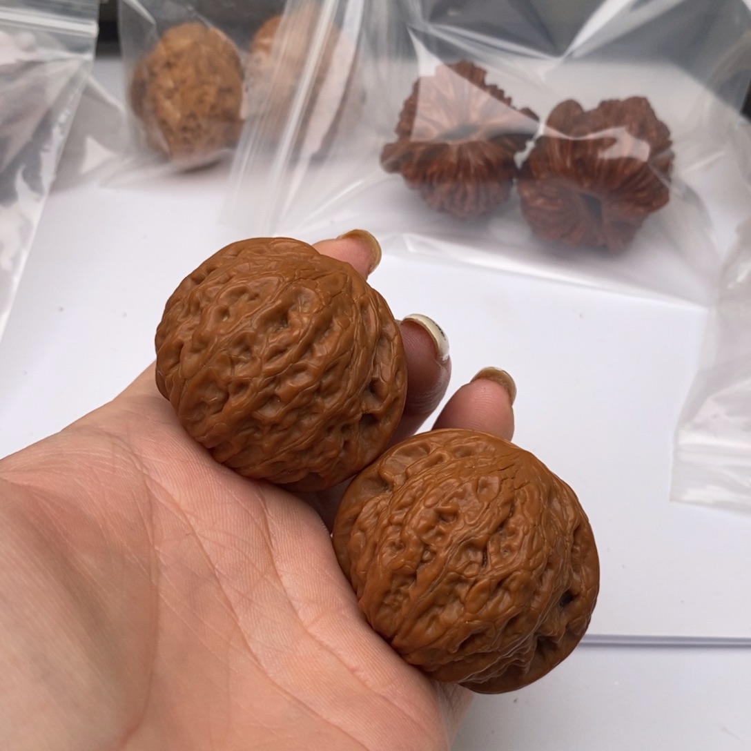 文玩核桃吊坠铁锤