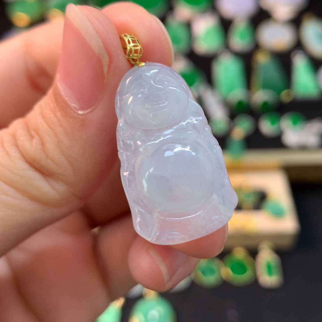 翡翠18K金镶嵌颈饰吊坠