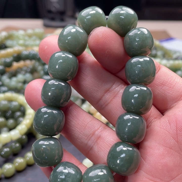 和田玉手链未镶嵌