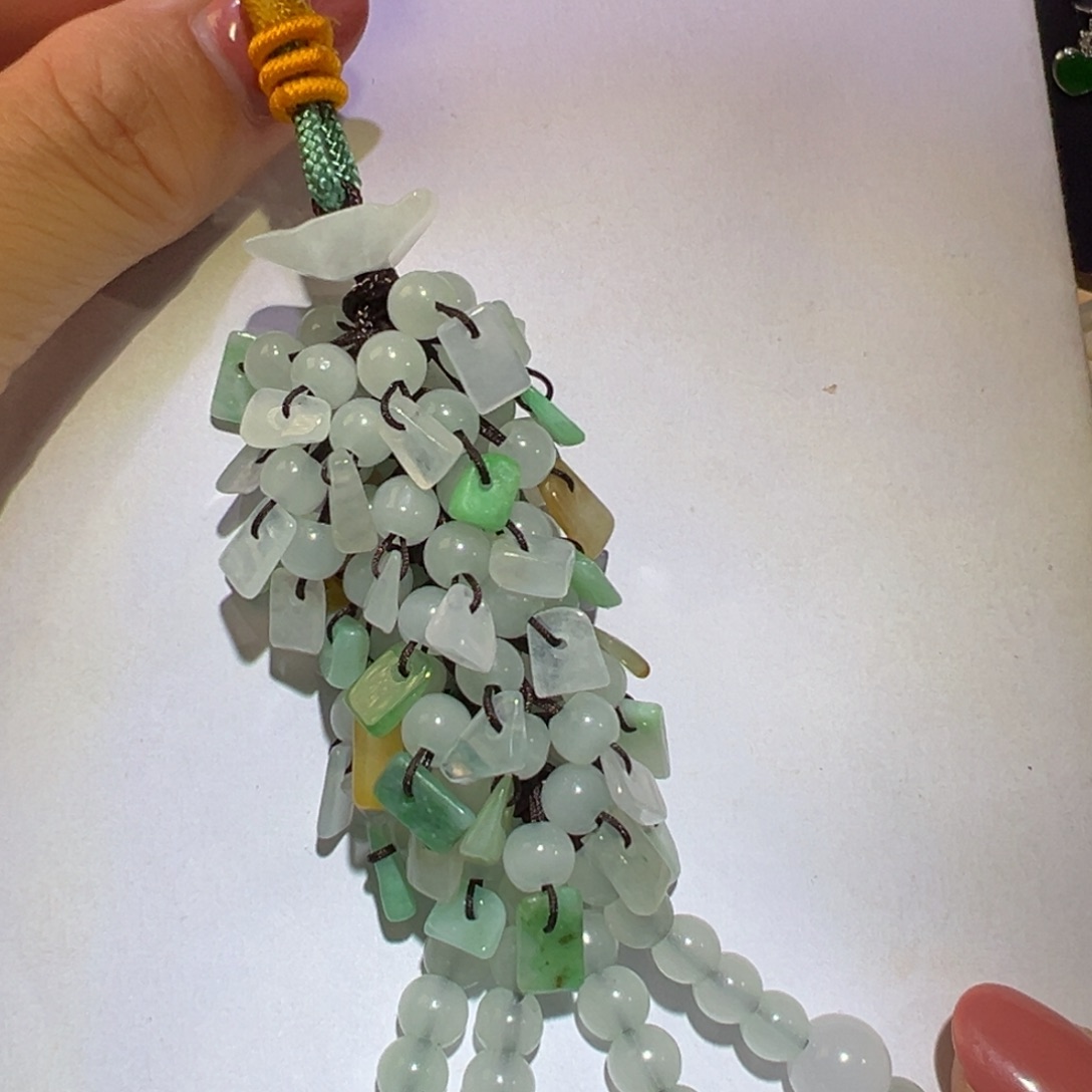 翡翠颈饰未镶嵌吊坠