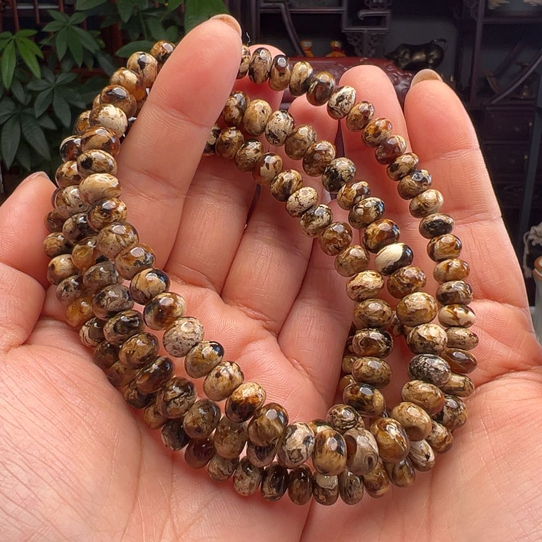 琥珀未镶嵌裸石抚顺琥珀20676八