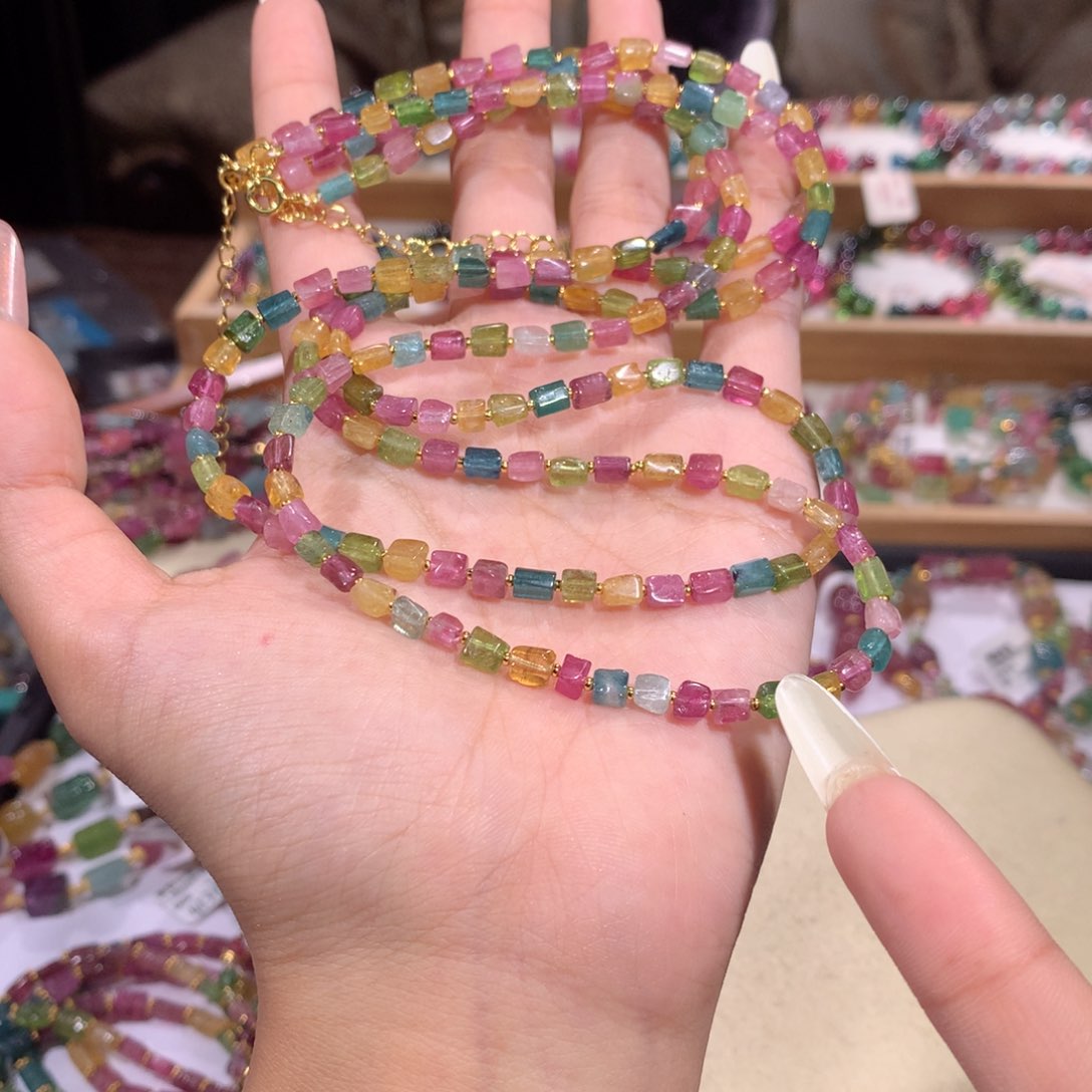 未镶嵌多样性发货其一碧玺