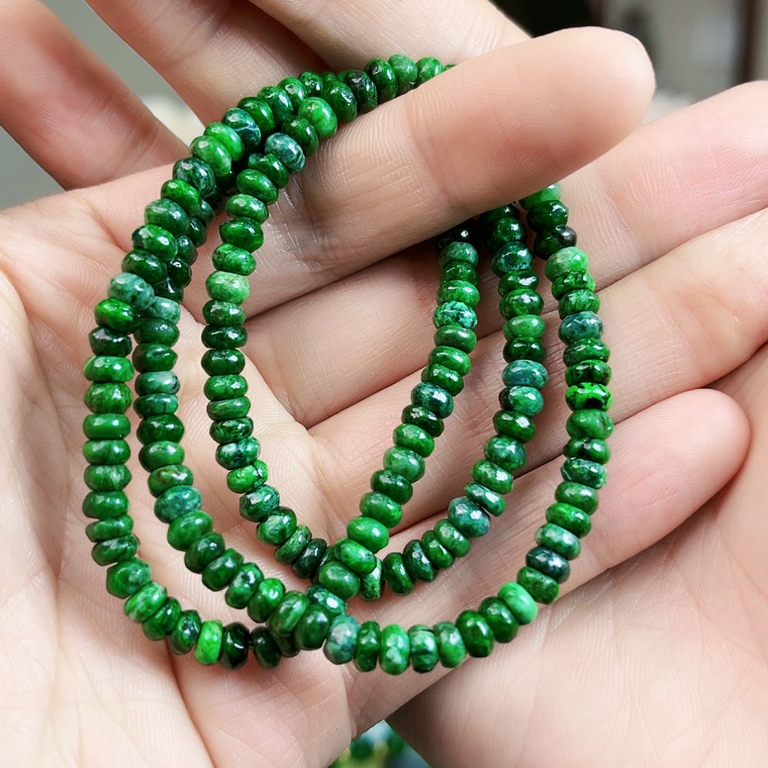 翡翠颈饰未镶嵌米*项链