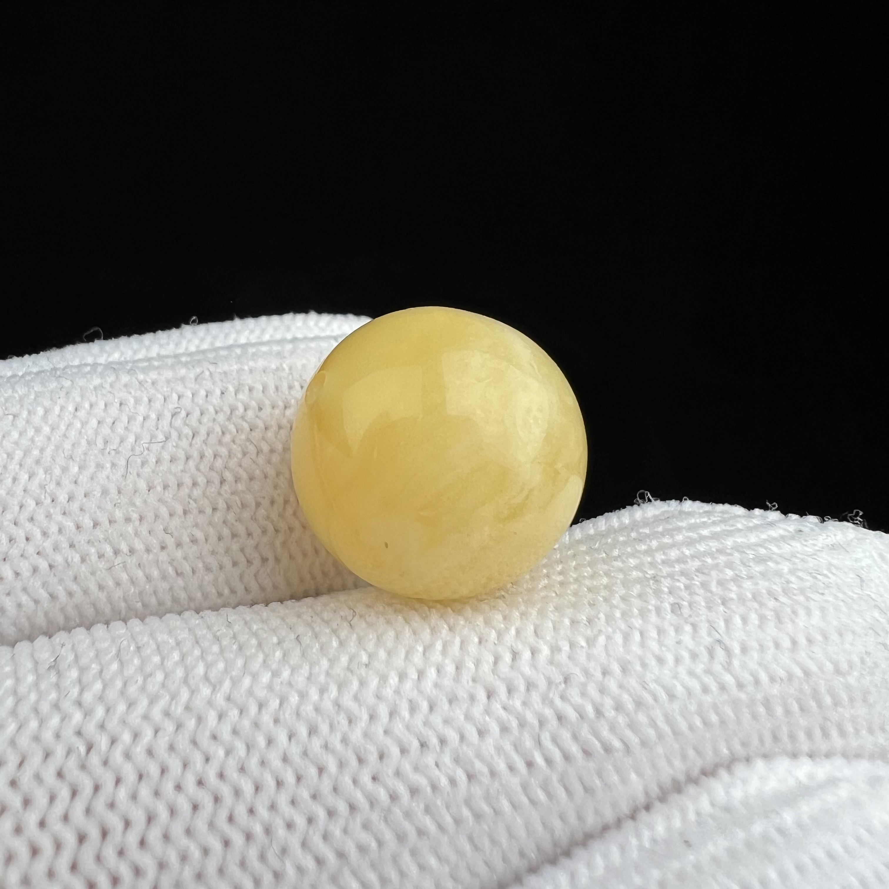 A1686 天然蜜蜡 鸡油黄圆珠 14.4mm支持复检 假一罚四