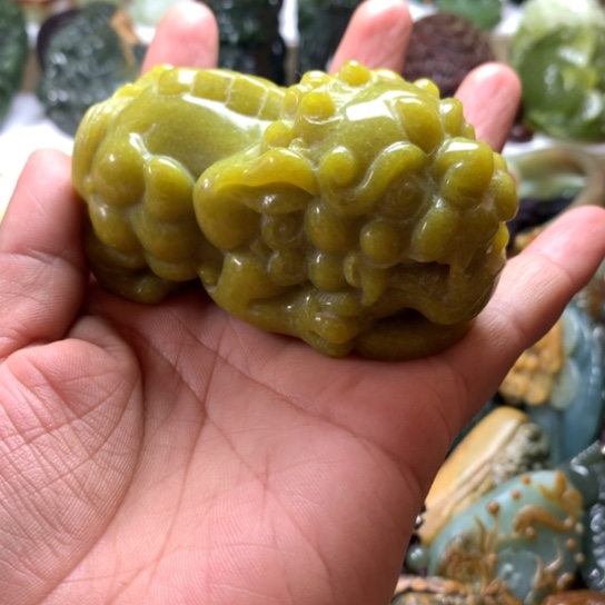 蛇纹石玉岫玉手把件未镶嵌李****3