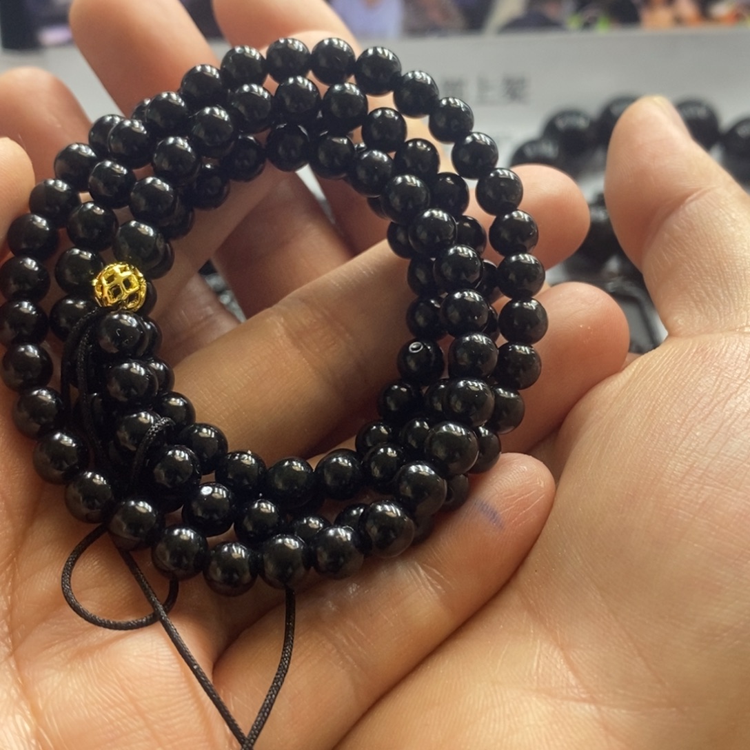 翡翠未镶嵌手链卡6左右