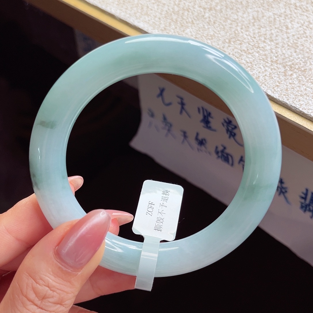 翡翠未镶嵌手镯手镯