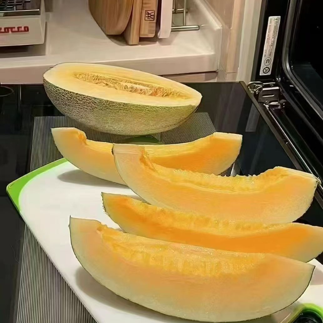 海南沙地哈密瓜，脆甜多汁！