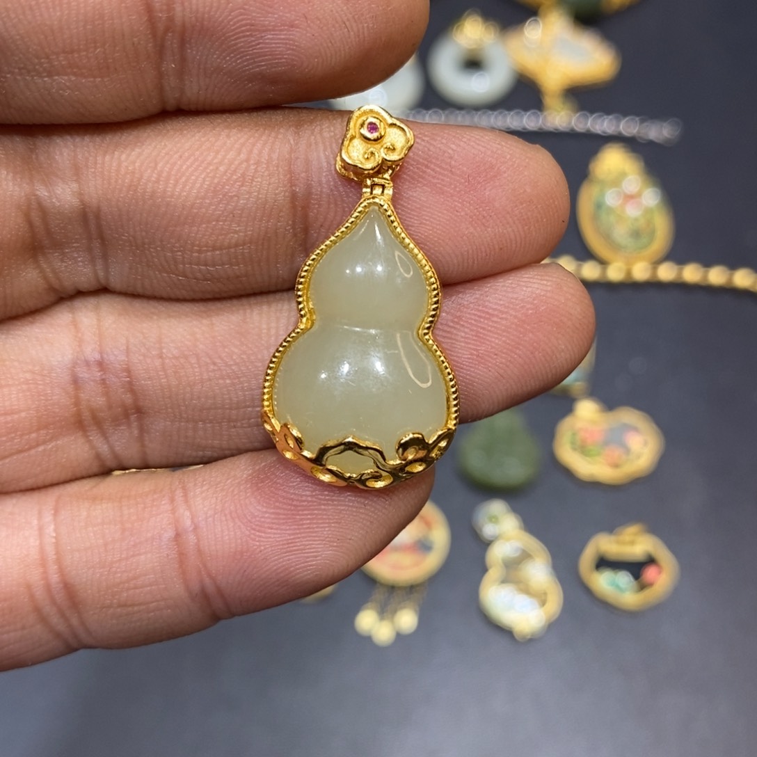 和田玉颈饰银S925镀金镶嵌