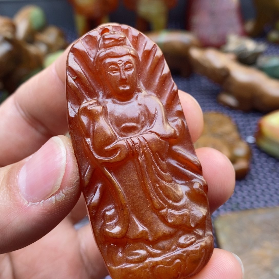 蛇纹石玉颈饰未镶嵌