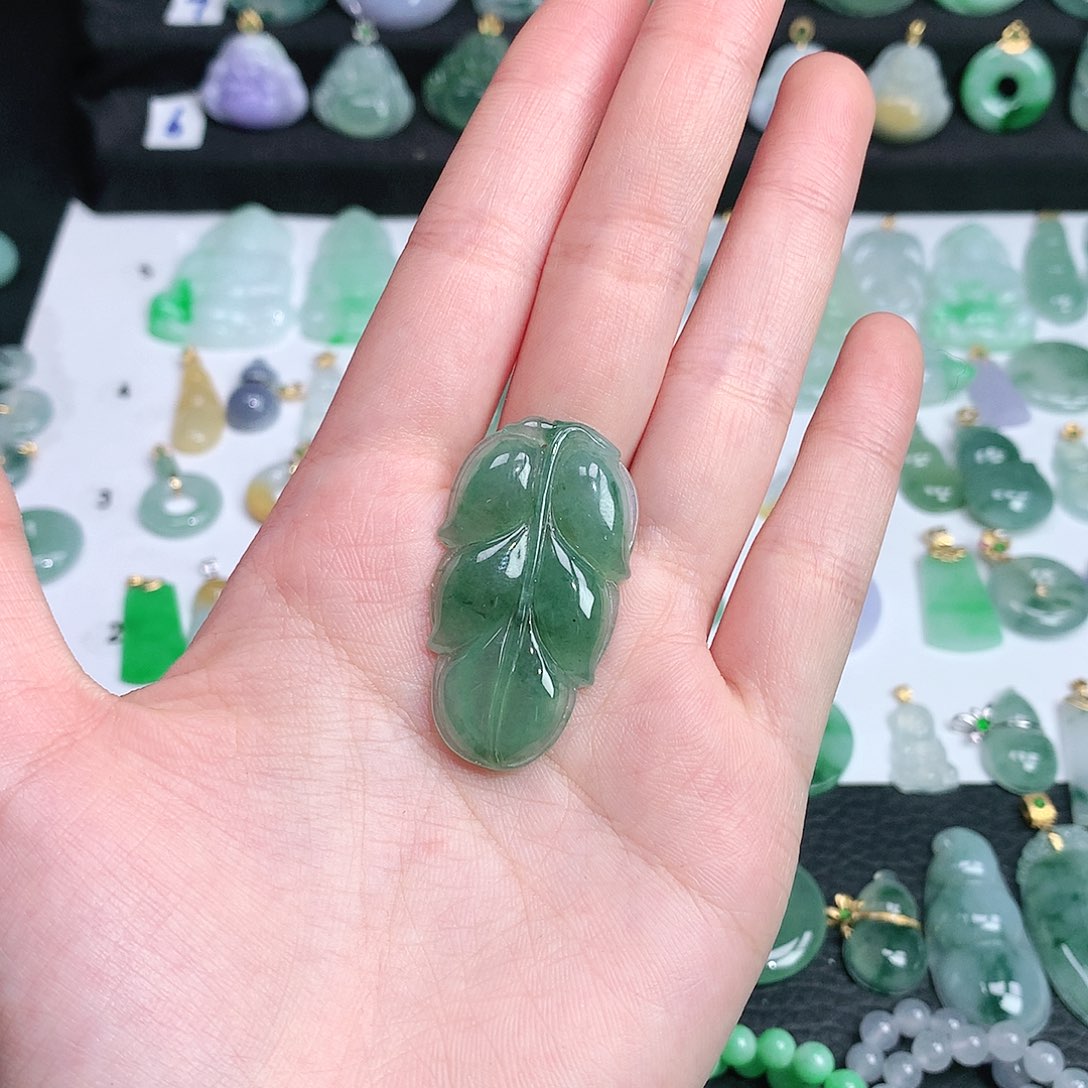 翡翠吊坠(不含链)未镶嵌翡翠