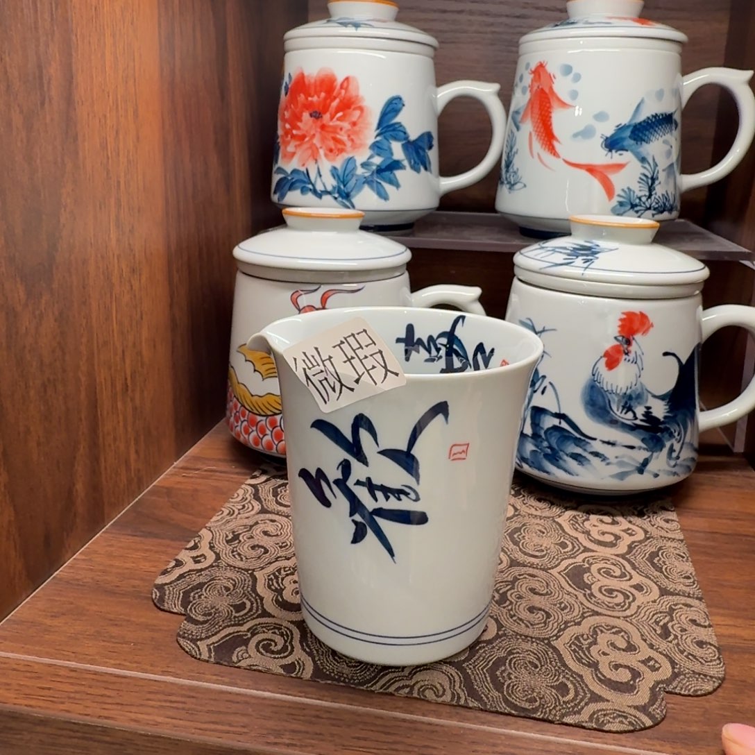 釉下手绘茶具微瑕